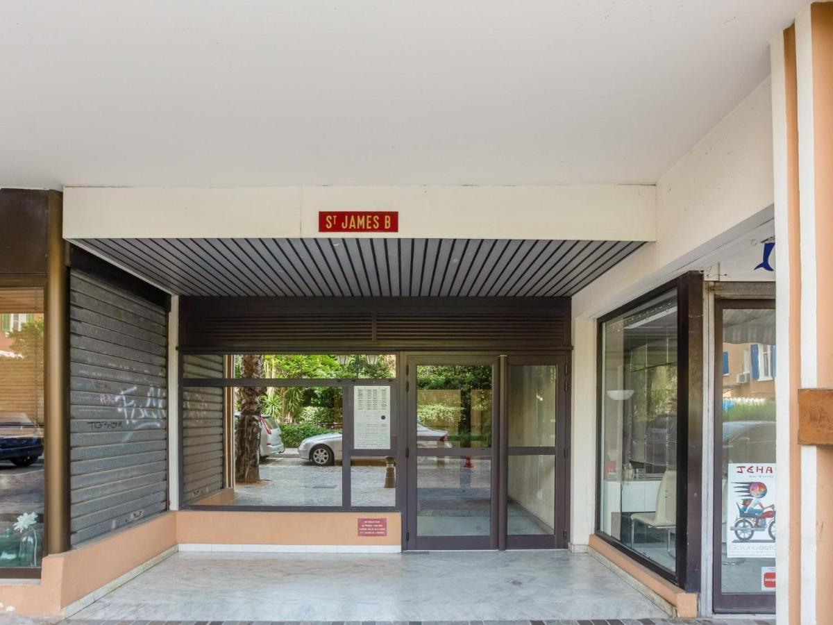 Apartment Saint James-13 By Interhome Le Lavandou Exteriör bild