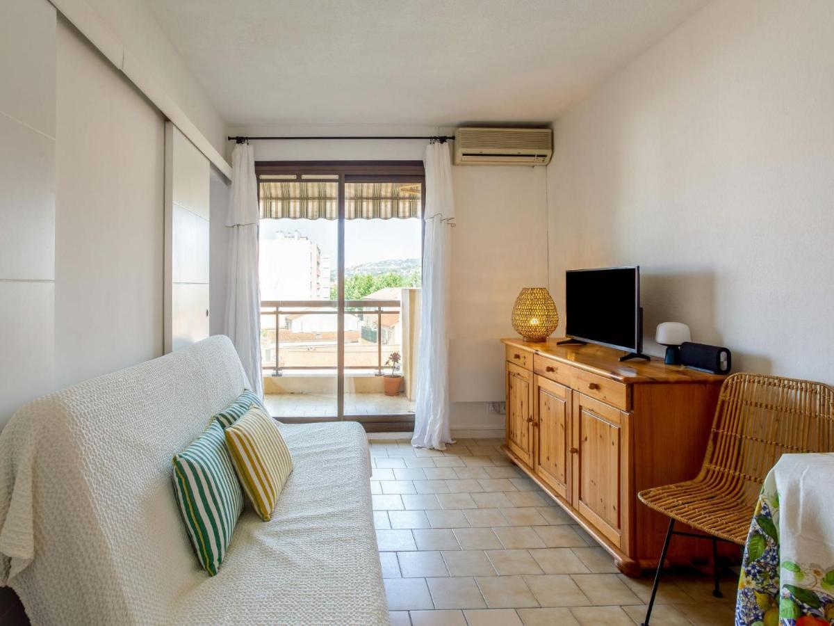 Apartment Saint James-13 By Interhome Le Lavandou Exteriör bild